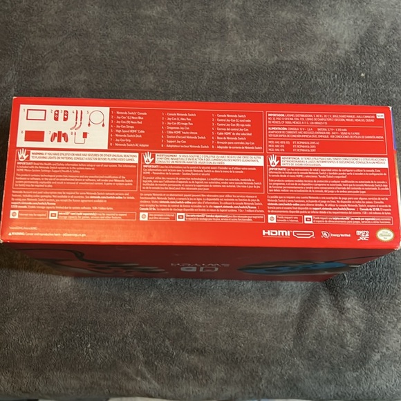 Nintendo Switch - Picture 2 of 3